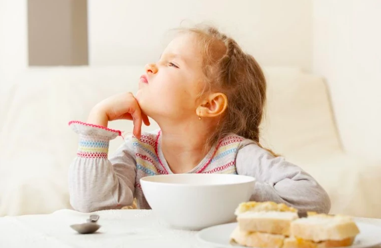 14 способов убедить капризного ребенка кушать