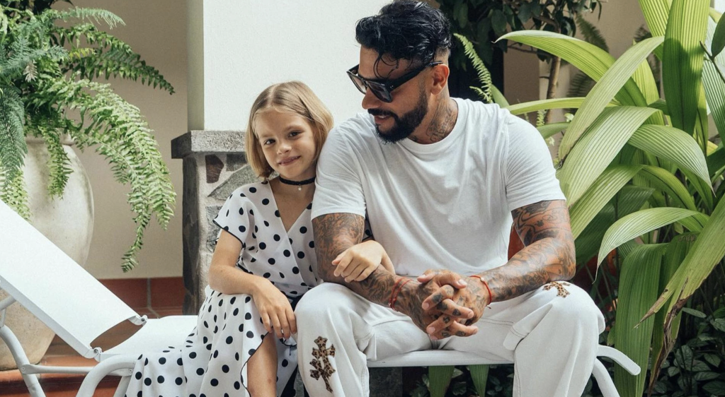 "дети и стресс". учить. научился говорить значит вырос научился молчать значит поумнел. тоже хочу научиться. я тоже так хочу мем.