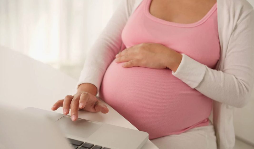 Законопроект, касающийся беременных женщин и молодых матерей, одобрен
